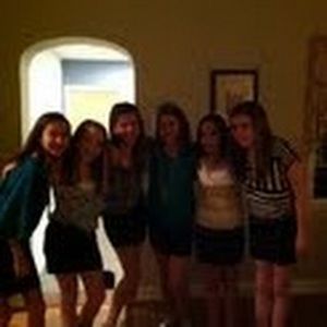 Meet your Posher, Caitlin